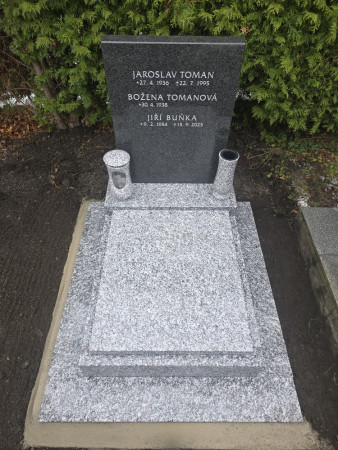 Urnový hrob Tarn Impala.jpg